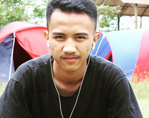 Tentang Penulis Tentang Penulis