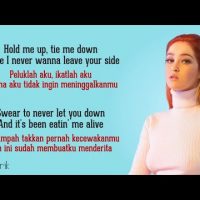 Download Lagu Tie Me Down – Gryffin feat. Elley Duhé (Lirik Lagu Terjemahan) – Stay, hold me up, tie me down