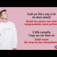 Download Lagu Let Me Down Slowly - Alec Benjamin (Lyrics video dan terjemahan) Download Lagu Let Me Down Slowly – Alec Benjamin (Lyrics video dan terjemahan)